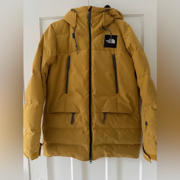 The North Face Women's Pallie 500 Fill Power Down Jacket in Golden Spice - Picture 2 of 3